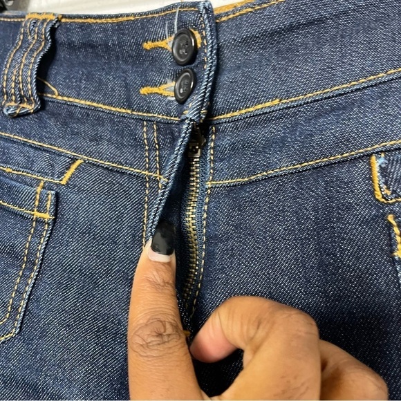 New York And Company Low Rise Flare Leg 70s Groovy Hippie Dark Wash Brown Stitch - Picture 4 of 9